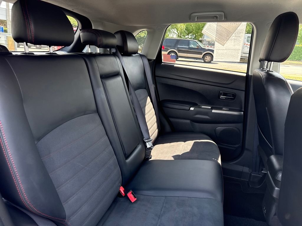 Used 2025 Black Mitsubishi 2.0 SE image 20