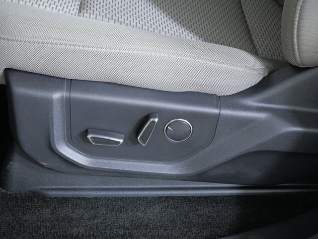 Used 2018 White Ford XLT image 19