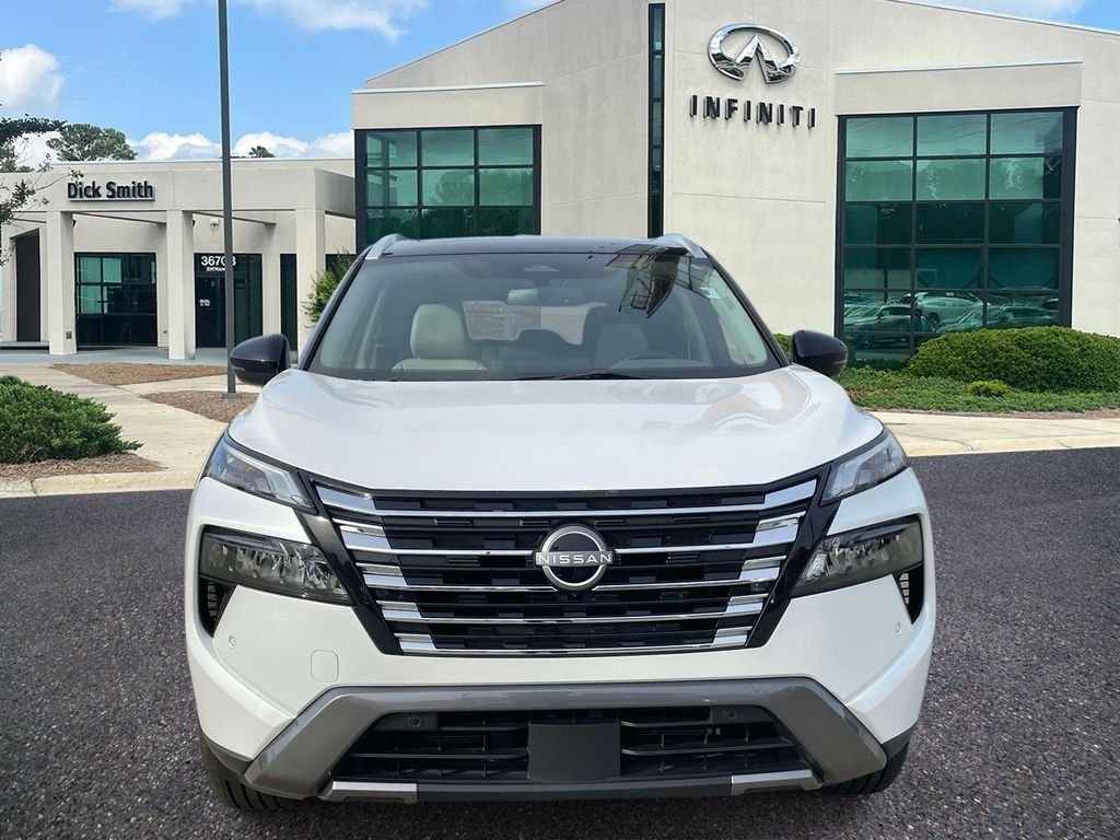 Used 2024 White Nissan SL image 2