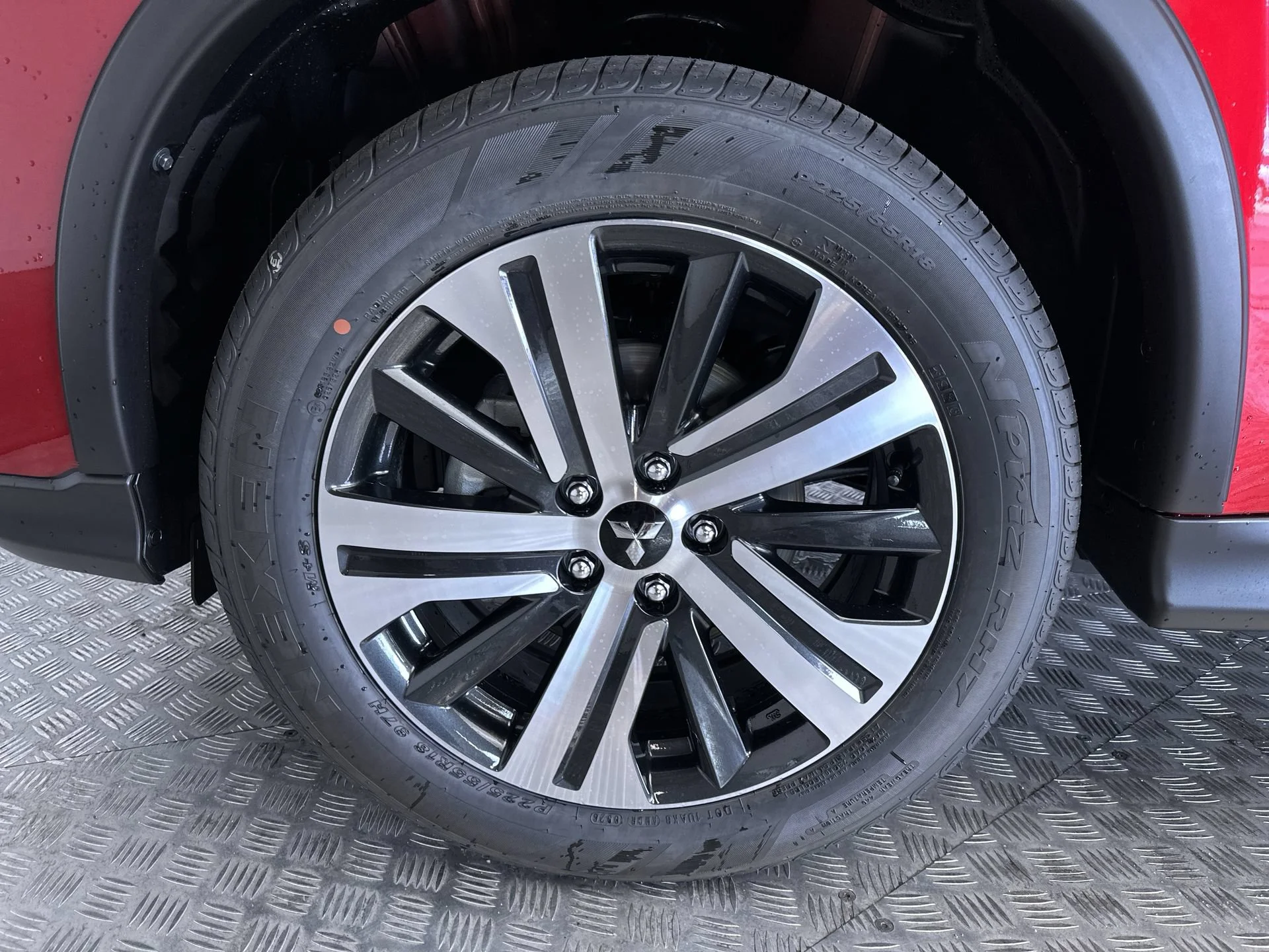 New 2026 Red Diamond Mitsubishi ES image 24
