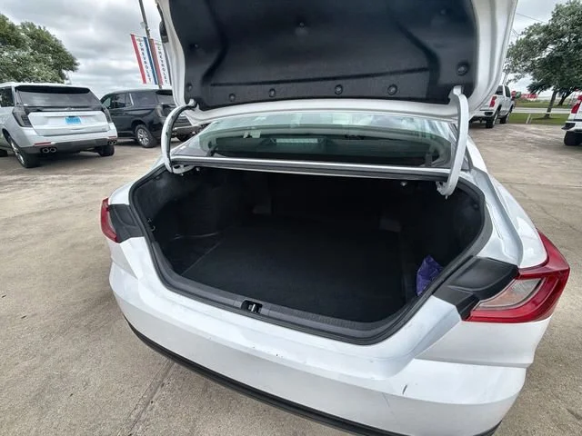 2026 Toyota Camry LE - Photo 25
