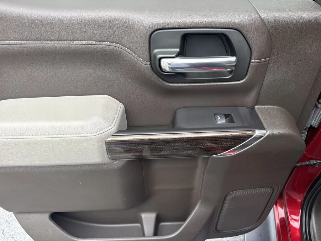 Used 2019 Red Chevrolet RST image 21