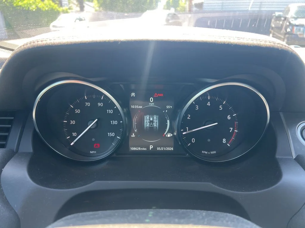 Used 2018 Gray Land Rover Landmark Edition image 12