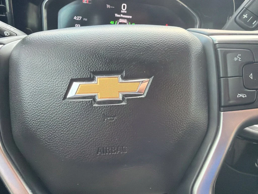 Used 2024 Summit White Chevrolet LT image 11