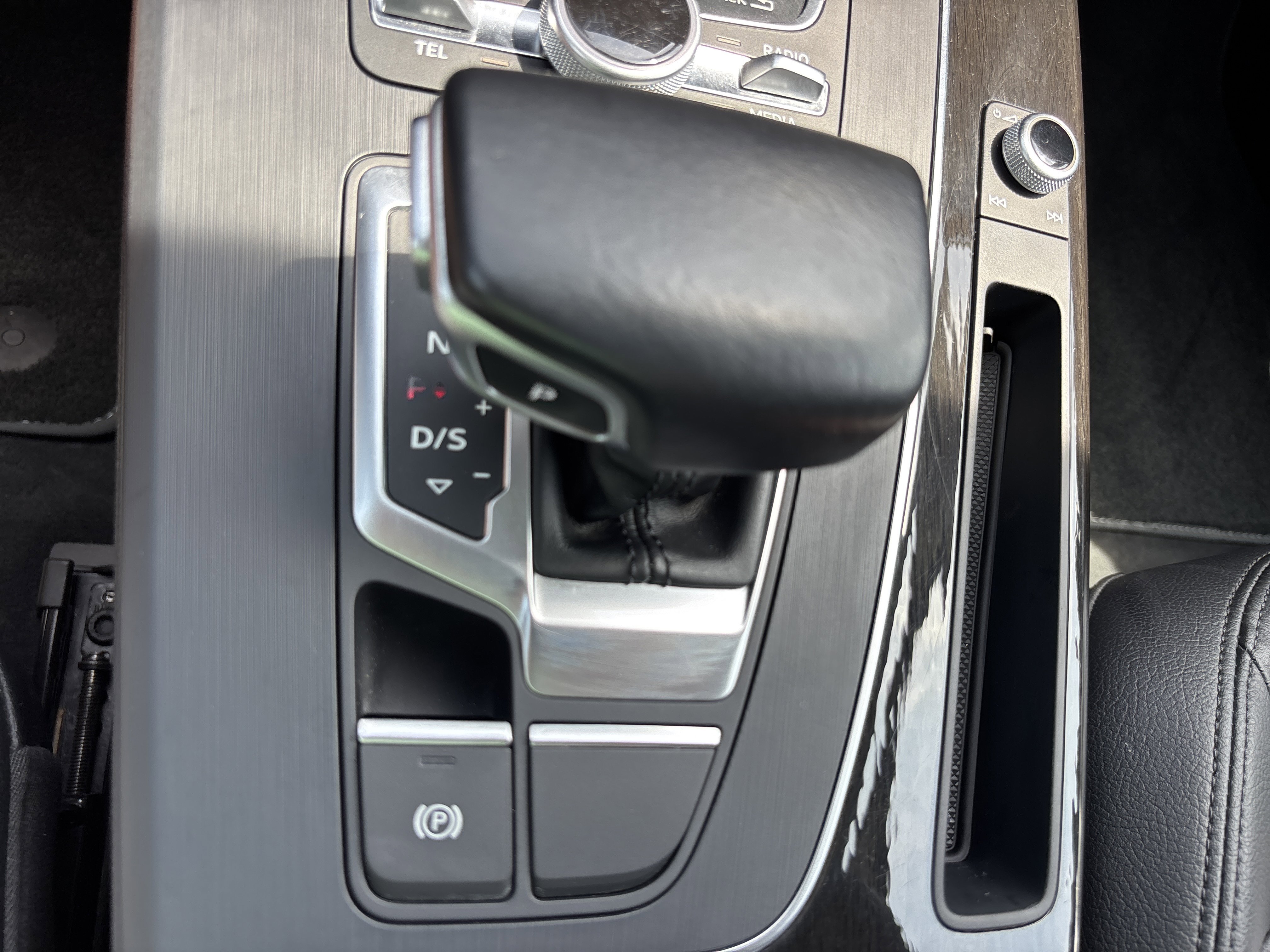 Used 2018 Moonlight Blue Metallic Audi 2.0T Premium Plus AWD image 41