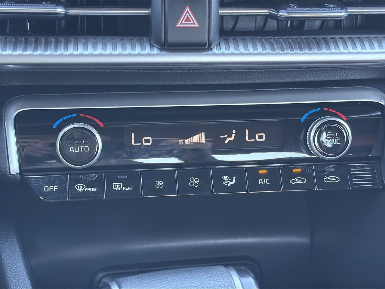 Used 2023 Wolf Gray Kia GT-Line image 23