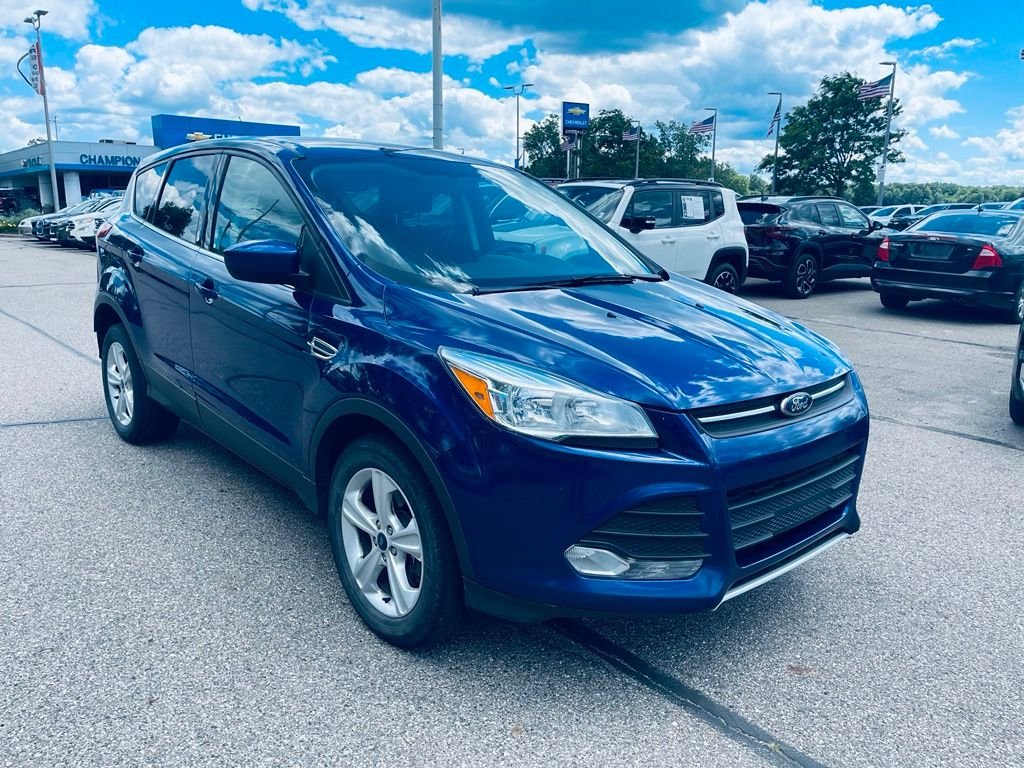 Used 2014 Blue Ford SE image 9