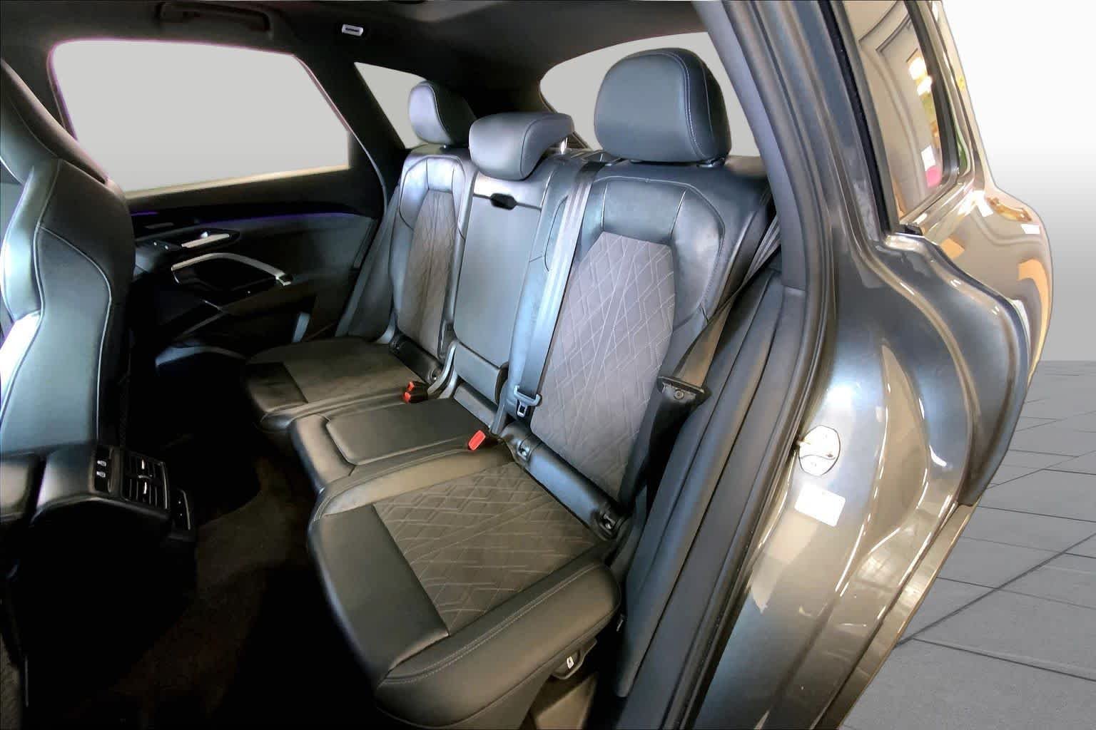 Used 2025 Daytona Gray Pearl Effect Audi Premium Plus image 21