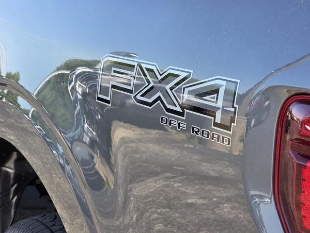 New 2026 Carbonized Gray Metallic Ford XLT image 7