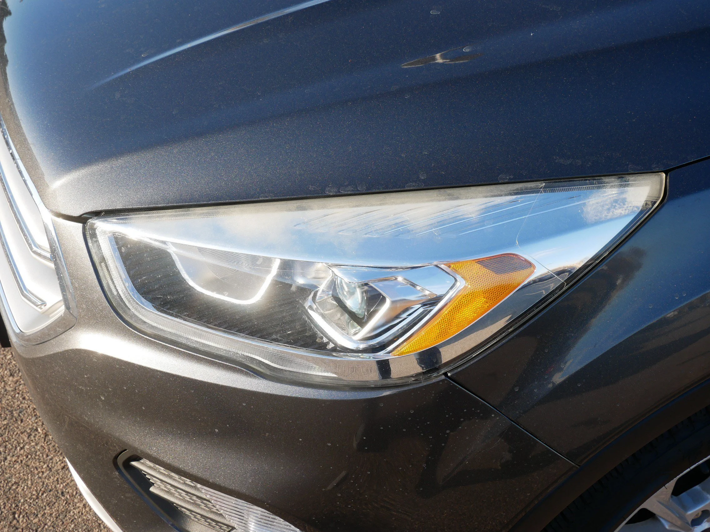Used 2017 Magnetic Ford SE image 16