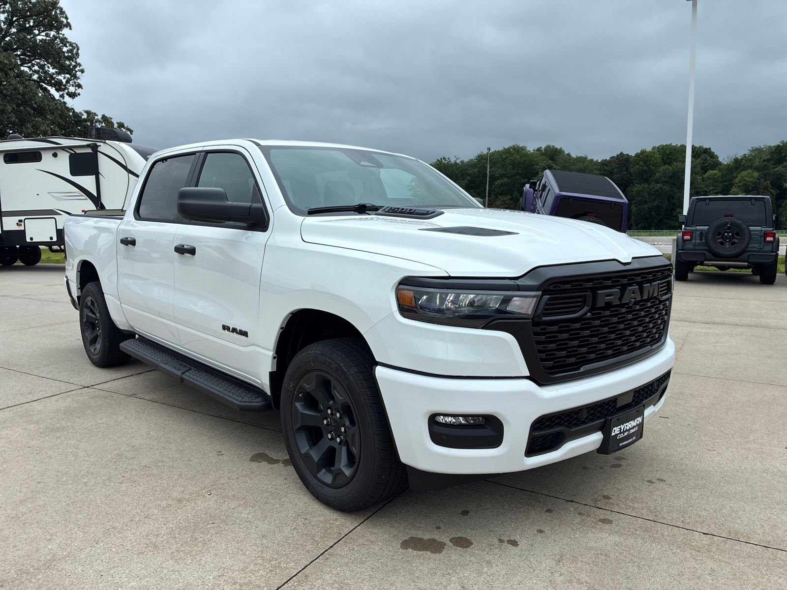 New 2026 Bright White Clear-Coat Exterior Paint RAM Express image 1
