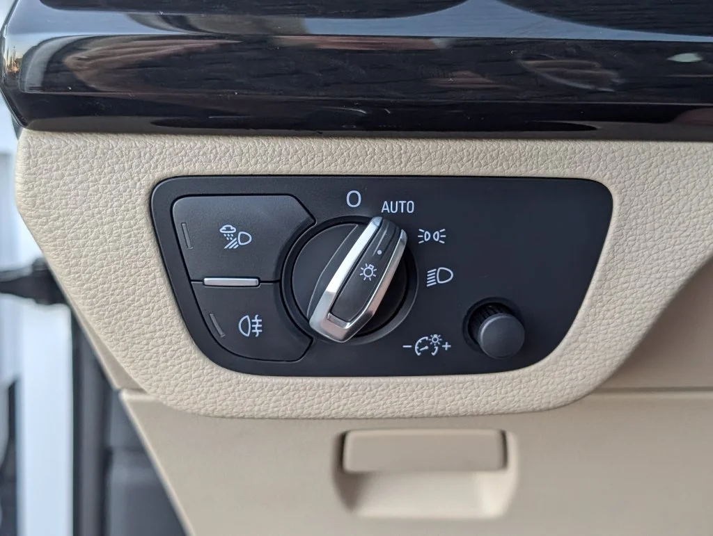 Used 2018 White Audi 2.0T image 35
