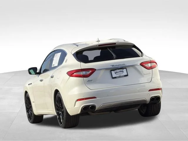 Used 2019 White Maserati S GranLusso image 5