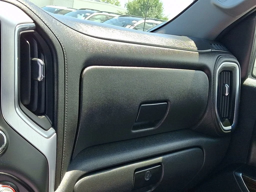 Used 2021 SUMMIT WHITE GMC Elevation image 55
