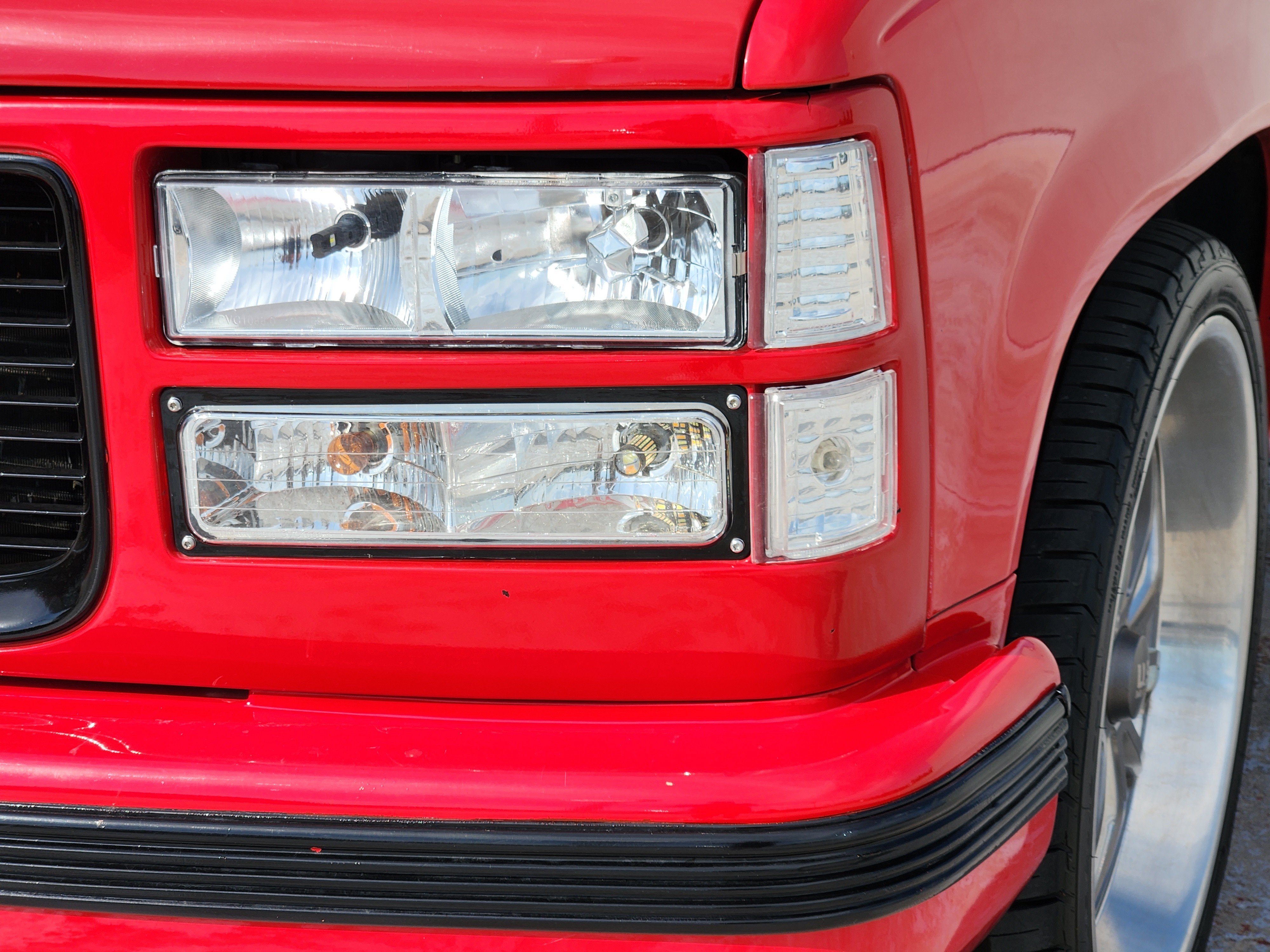 Used 1990 Red Chevrolet REG CAB 2WD 133WB image 10