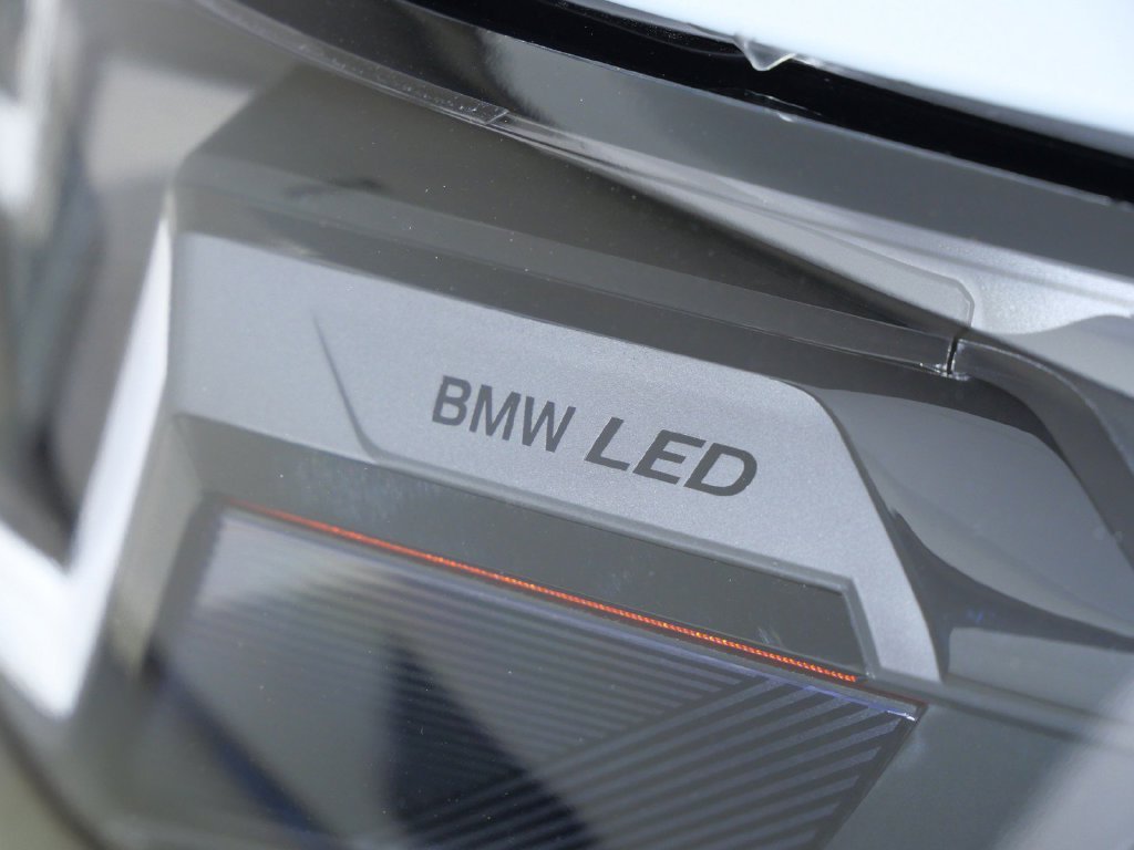 New 2026 Brooklyn Grey Metallic BMW M50 xDrive image 4