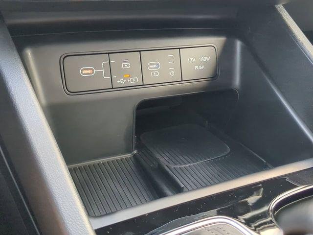 New 2025 Black Hyundai SEL Activity FWD image 22