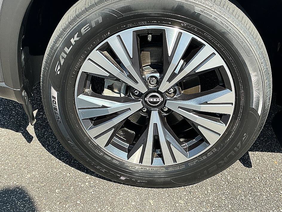 Certified Used 2023 Gun Metallic Nissan SV image 8