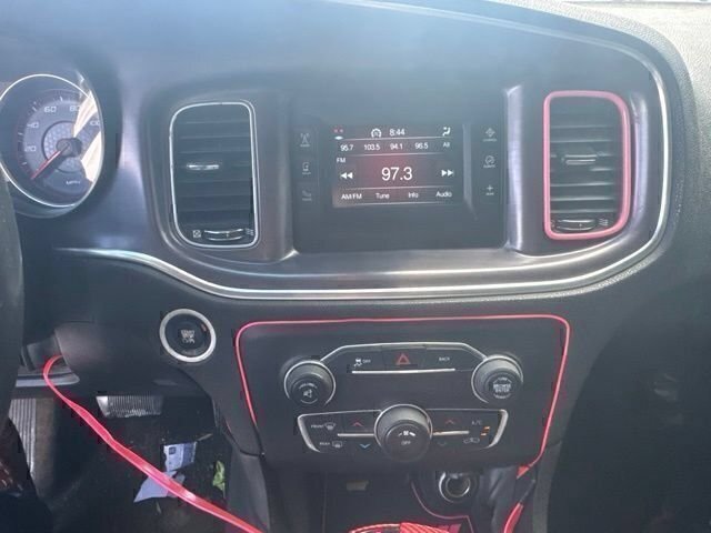 Used 2016 Silver Dodge SE image 16