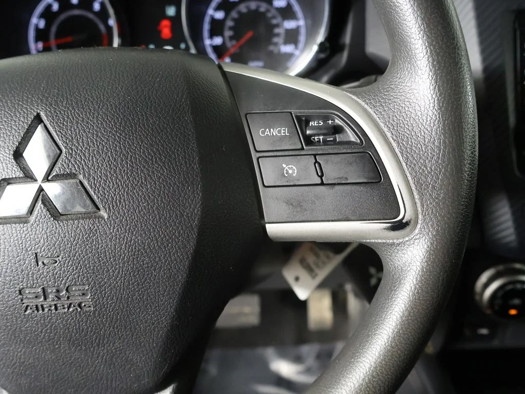 Used 2023 Silver Mitsubishi 2.0 ES image 32