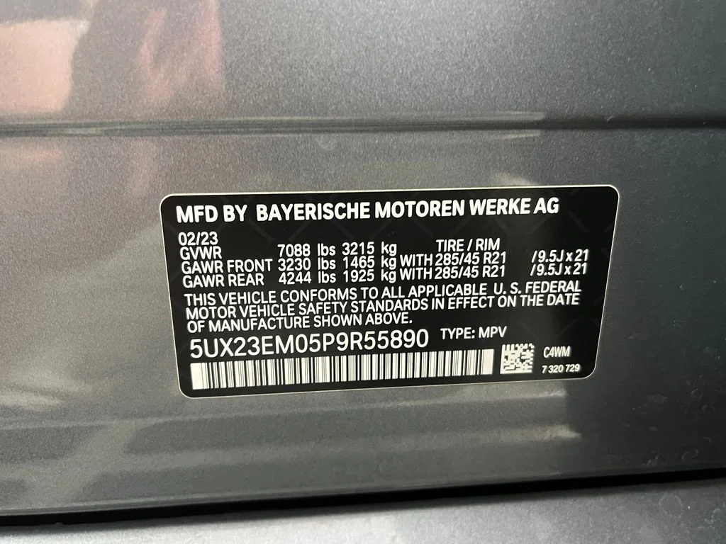 Used 2023 Skyscraper Grey Metallic BMW xDrive40i image 31