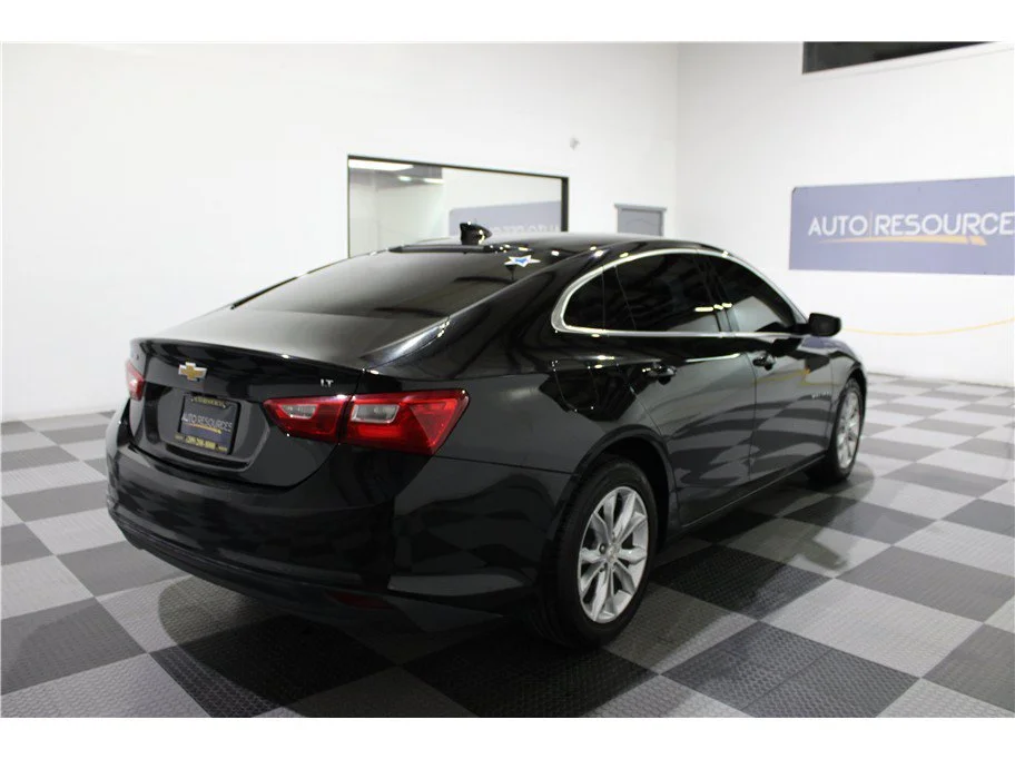 Used 2023 Mosaic Black Metallic Chevrolet LT image 4
