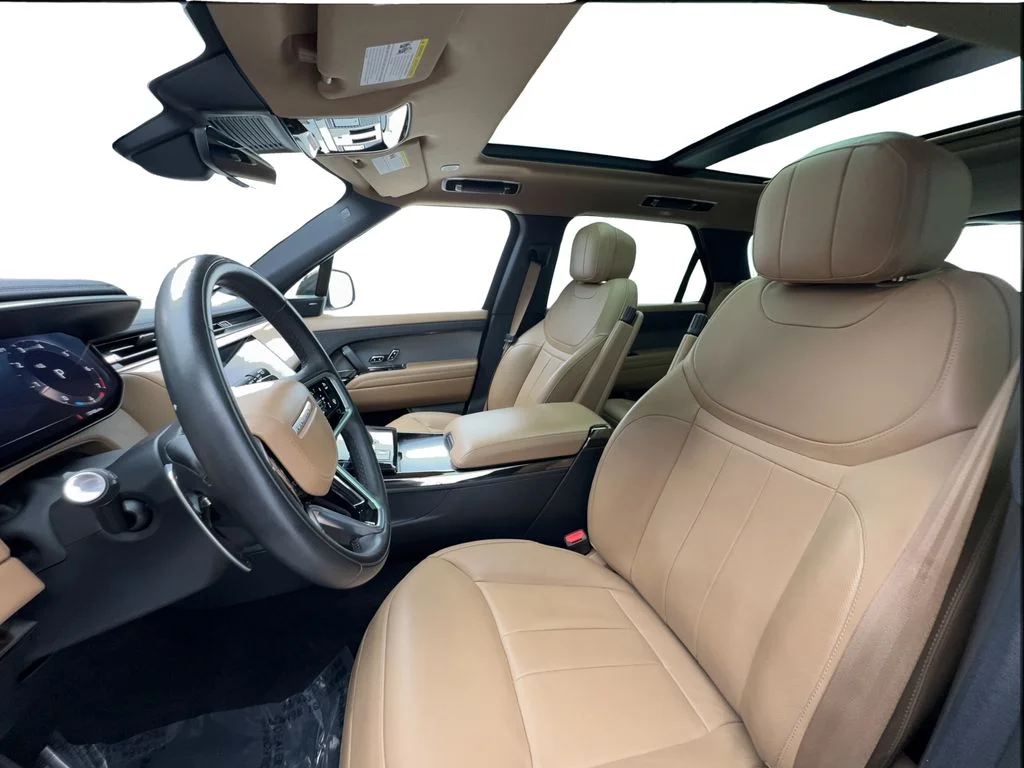 Used 2024 Blue Land Rover SE image 20