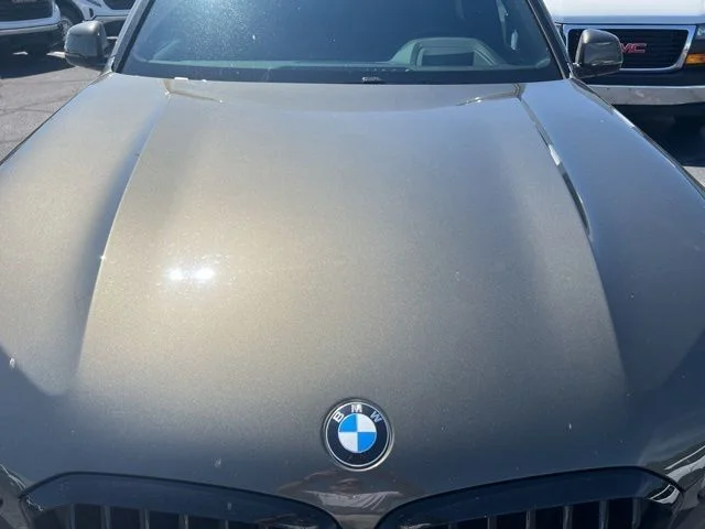 Used 2023 Green BMW xDrive40i image 13