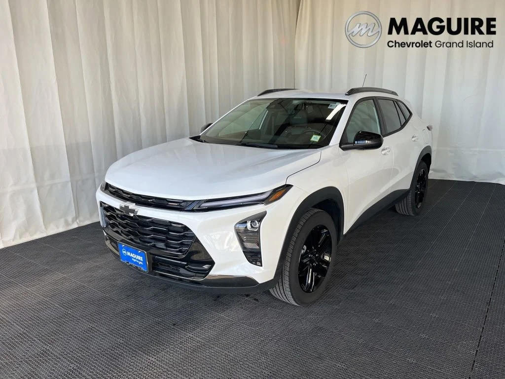 New 2025 Summit White Chevrolet ACTIV image 1
