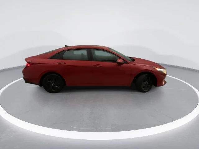 Used 2023 Red Hyundai SEL image 5