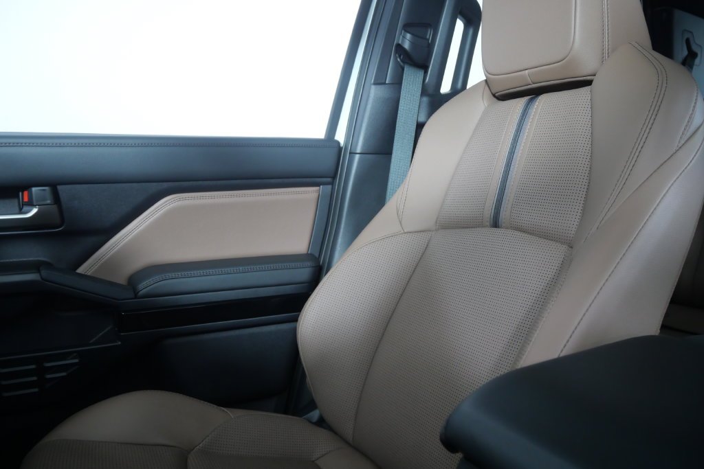 Used 2026 Pearl Toyota Limited image 28