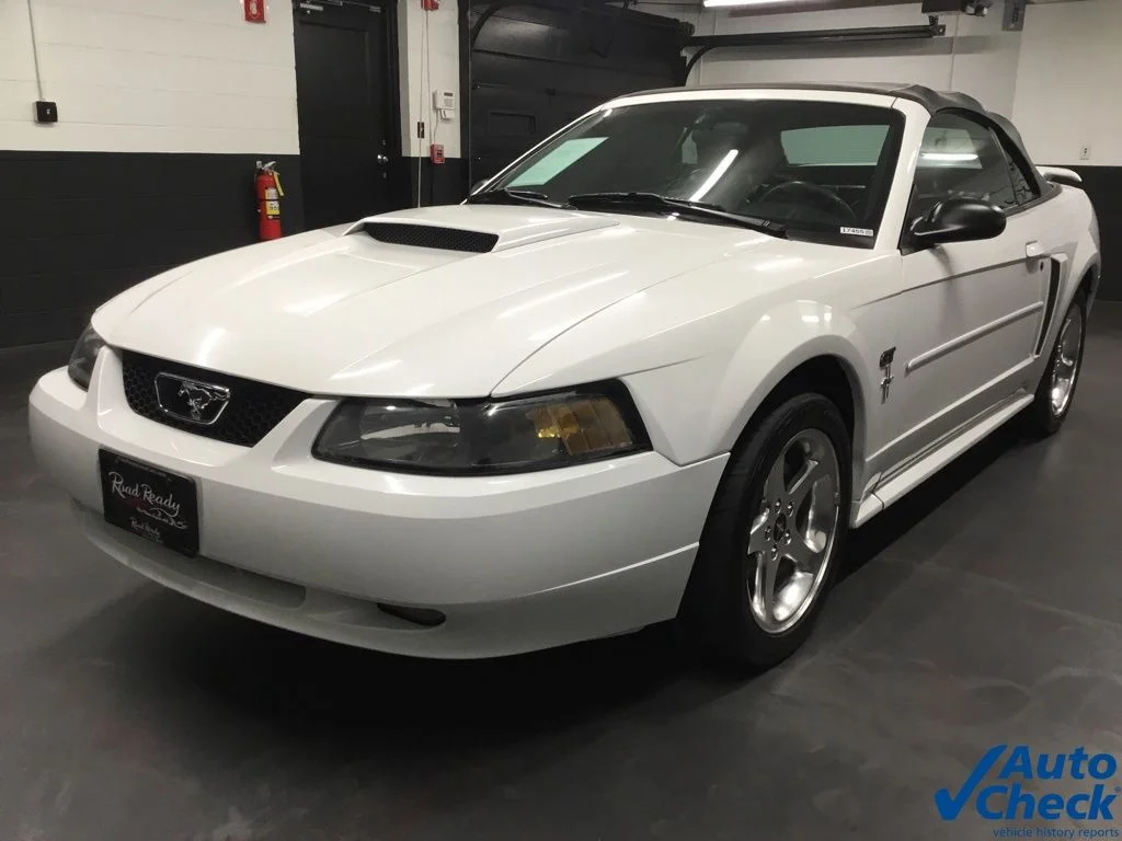 Used 2003 White Ford GT image 16