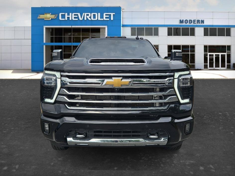 Used 2024 Black Chevrolet High Country image 8