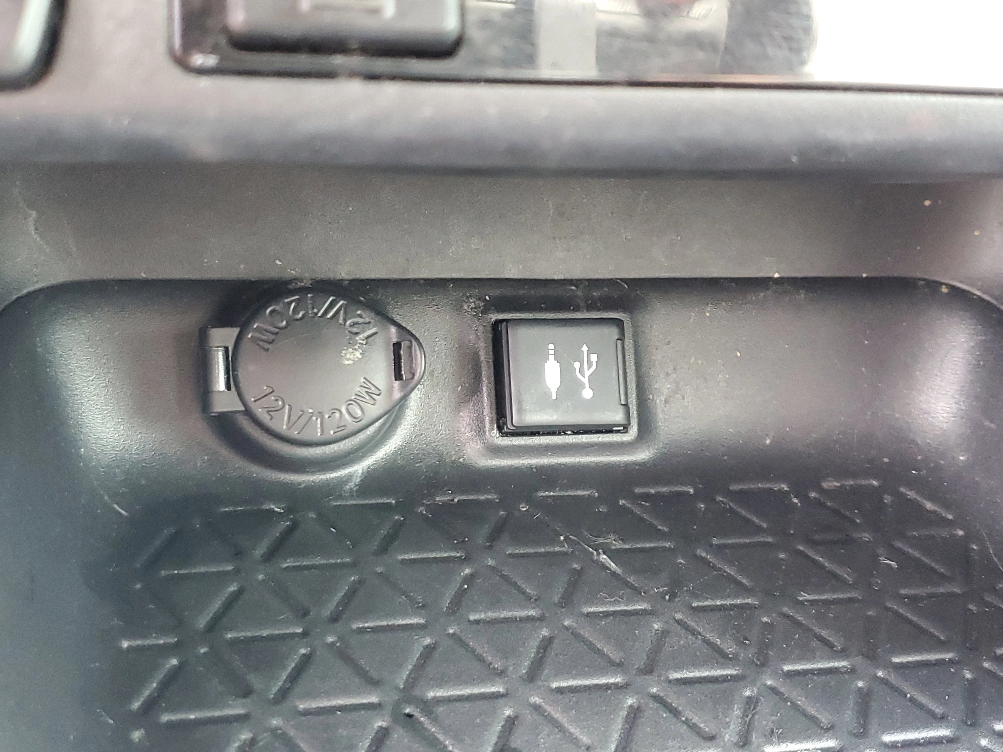 Used 2019 Super White Toyota XLE image 21