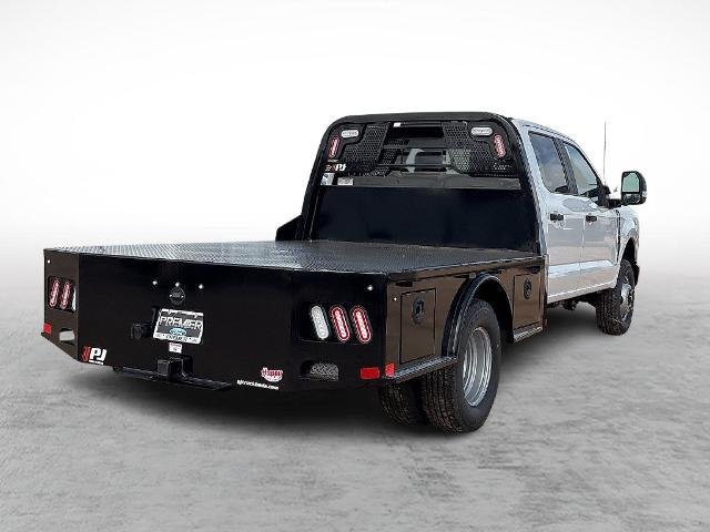 New 2026 Oxford White Ford F-350® XL image 35