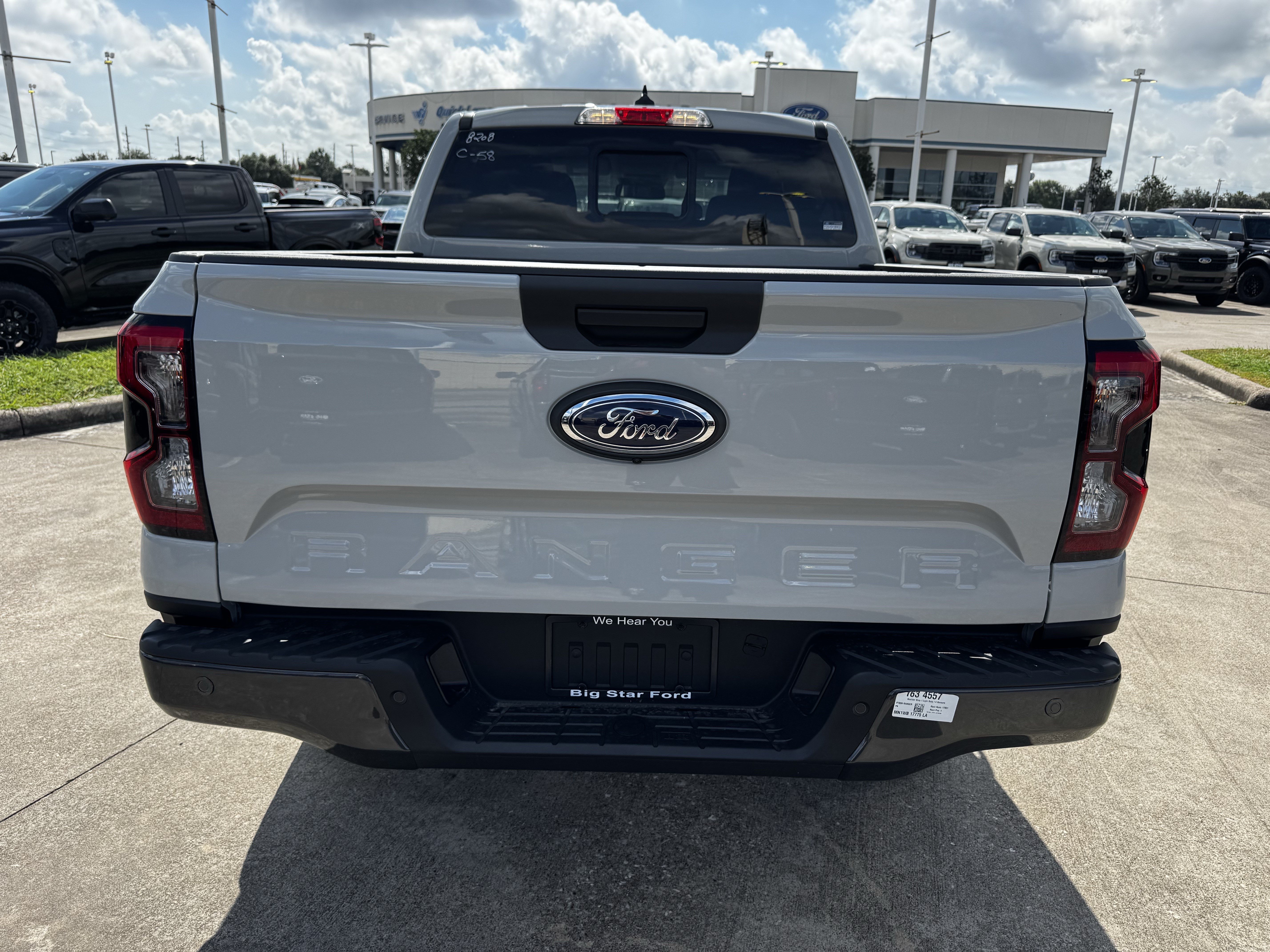 New 2026 Avalanche Ford XLT image 6