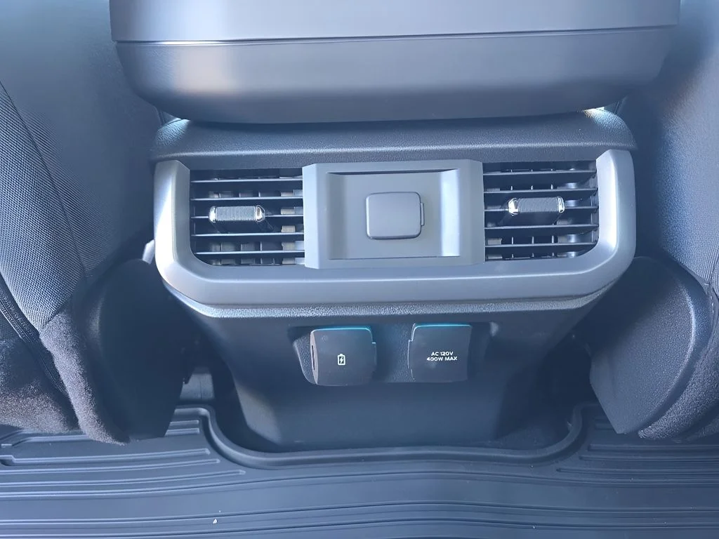 2025 Ford F-150 XLT - Photo 31