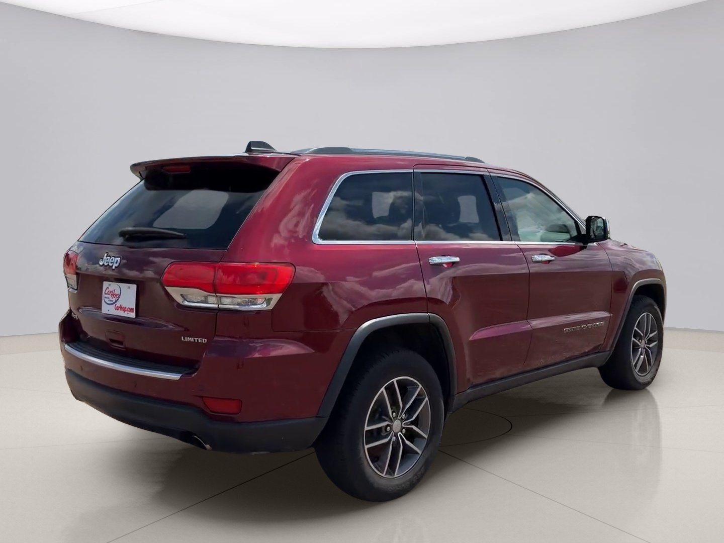 Used 2017 Red Jeep LIMITED image 5