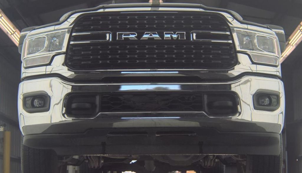 Used 2024 RAM Ram 2500 Pickup Big Horn with VIN 3C6UR5DJ4RG405771 for sale in Kansas City