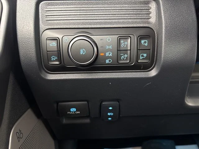 New 2026 Carbonized Gray Metallic Ford Lariat image 20