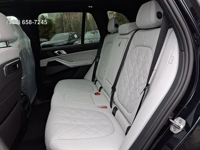 New 2026 Carbon Black Metallic BMW xDrive50e image 9