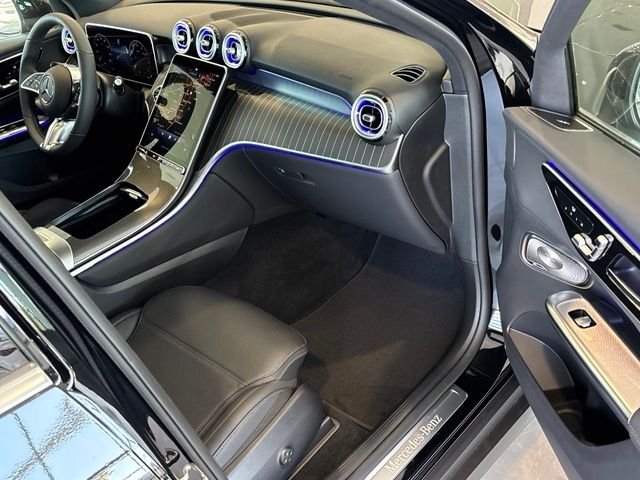 New 2026 Black Mercedes-Benz GLC 300 image 30