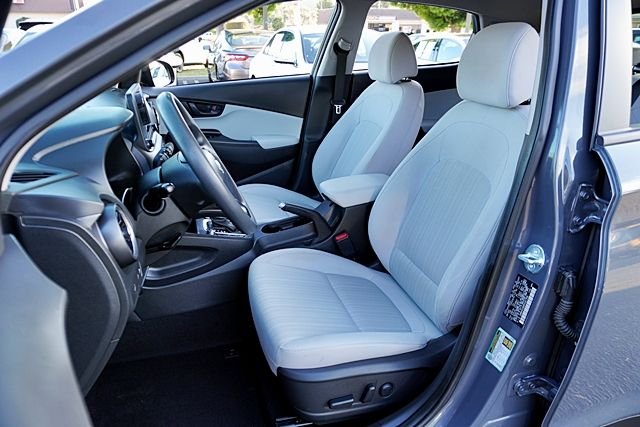 Used 2023 Gray Hyundai SEL image 15