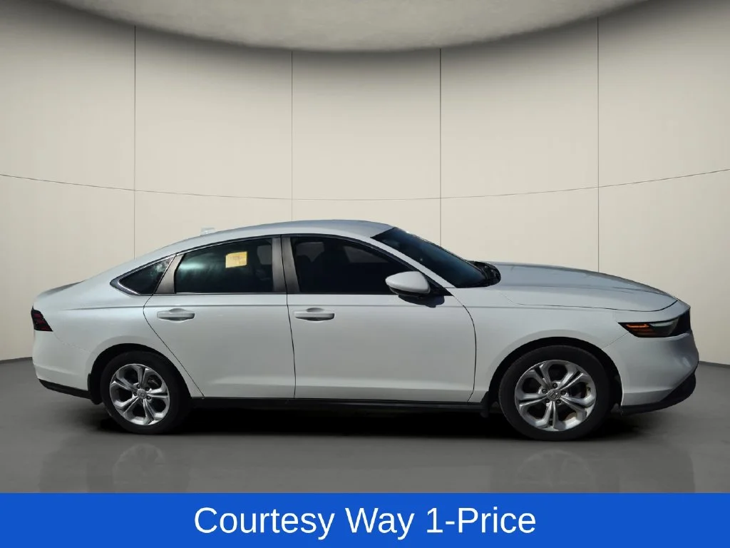 Used 2024 White Honda LX image 10