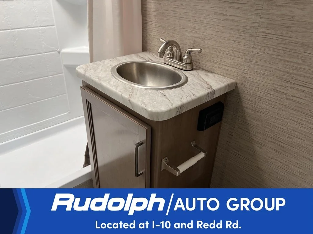 Used 2022 Oxford White Ford Base image 36