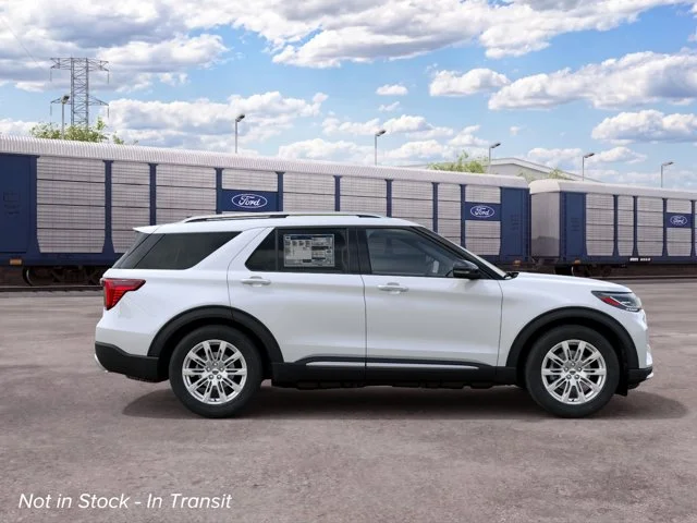 New 2027 Star White Metallic Tri-Coat Ford Platinum image 5