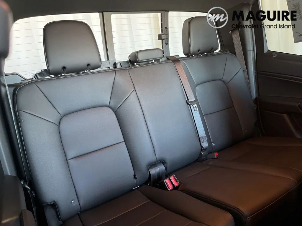 Used 2024 White Chevrolet Trail Boss image 30