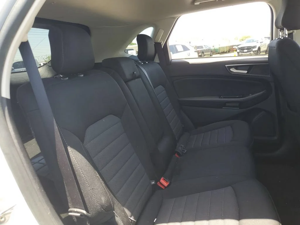 Used 2020 White Ford SE image 31