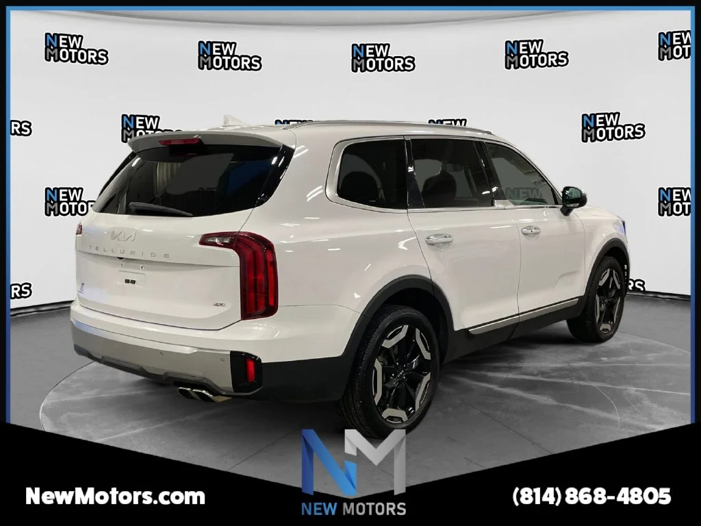 Used 2023 White Pearl Kia S image 5