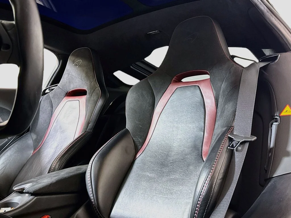 Certified Used 2023 McLaren Orange McLaren  image 16